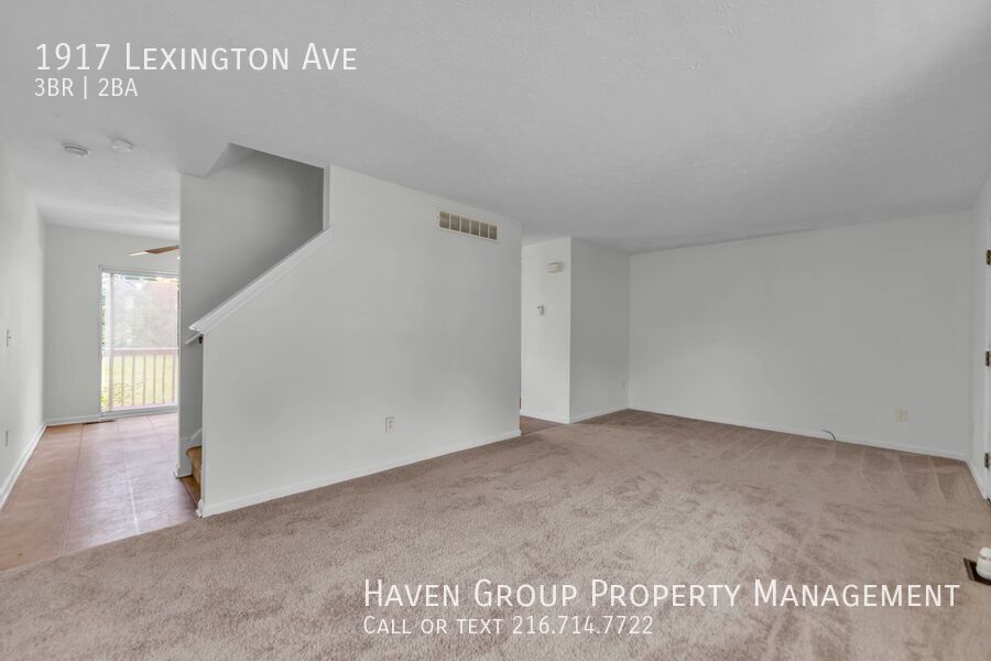 1917 Lexington Ave, Lorain, OH 44052 - Spacious 3-bed 1.5-bath single-family home! property image