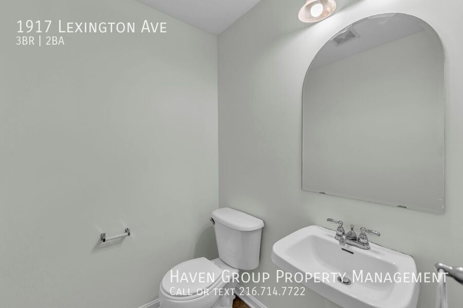 1917 Lexington Ave, Lorain, OH 44052 - Spacious 3-bed 1.5-bath single-family home! property image