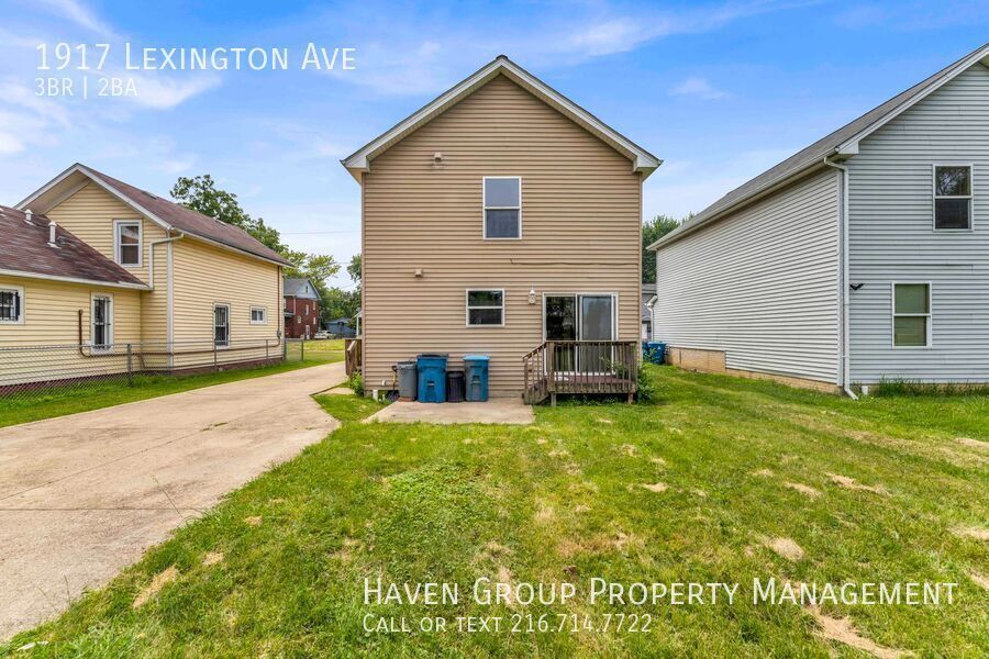 1917 Lexington Ave, Lorain, OH 44052 - Spacious 3-bed 1.5-bath single-family home! property image