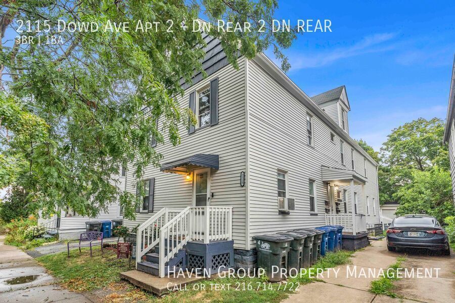 2115 Dowd Ave | Unit 2, Lakewood, OH 44107 - Spacious 3-bed 1-bath multi-family home! property image