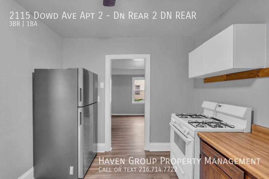 2115 Dowd Ave | Unit 2, Lakewood, OH 44107 - Spacious 3-bed 1-bath multi-family home! property image