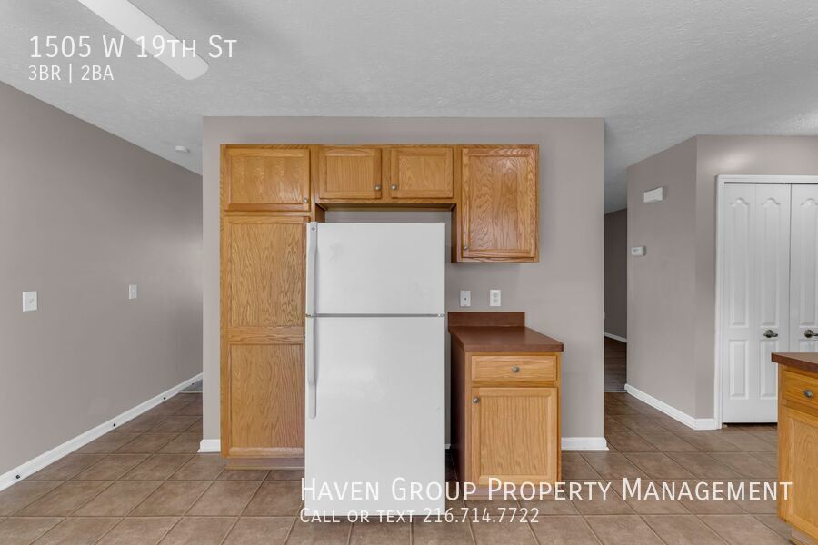 1505 W 19th St, Lorain, OH 44052- Spacious 3-bed 1.5-bath single-family home! property image