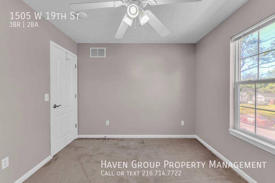 1505 W 19th St, Lorain, OH 44052- Spacious 3-bed 1.5-bath single-family home! property image