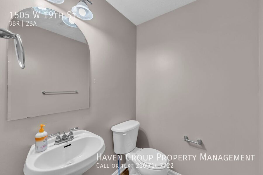 1505 W 19th St, Lorain, OH 44052- Spacious 3-bed 1.5-bath single-family home! property image