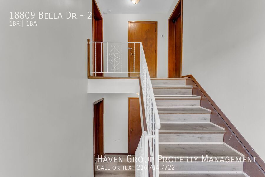 18809 Bella Dr | Unit 2, Cleveland, OH 44119- Spacious 1-bed 1-bath multi-family home! property image