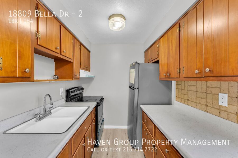 18809 Bella Dr | Unit 2, Cleveland, OH 44119- Spacious 1-bed 1-bath multi-family home! property image