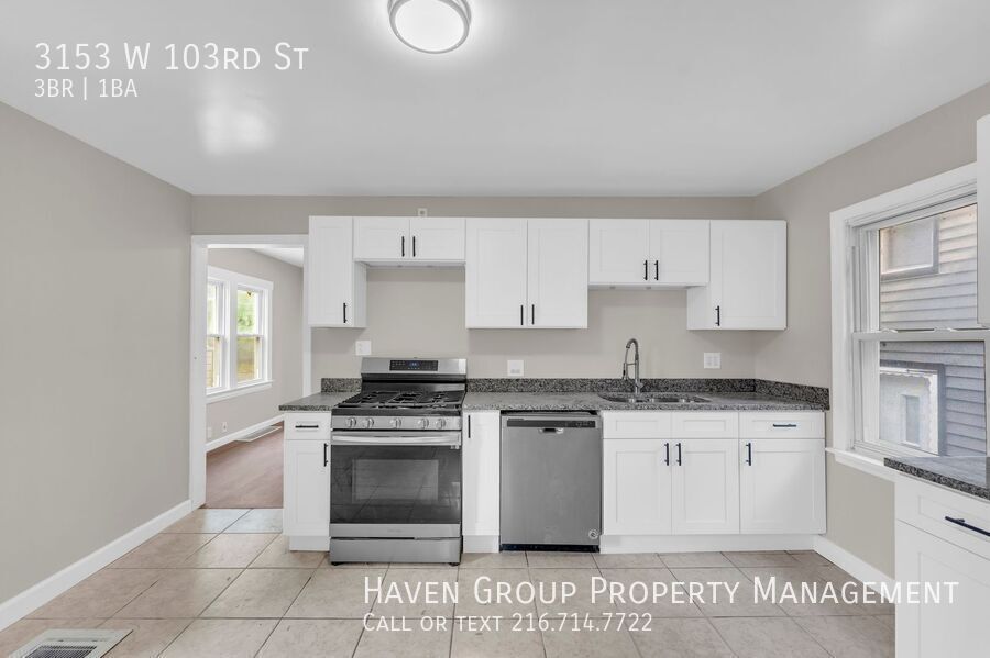 3153 W 103rd St, Cleveland, OH 44111- Spacious 3-bed 1-bath single-family home! property image