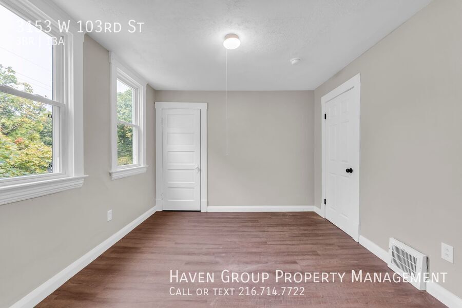 3153 W 103rd St, Cleveland, OH 44111- Spacious 3-bed 1-bath single-family home! property image