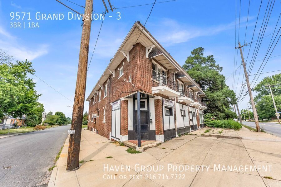 4600 (9571) Grand Division Ave | Unit 3, Cleveland, OH 44125- Spacious 3-bed 1-bath apartment! property image