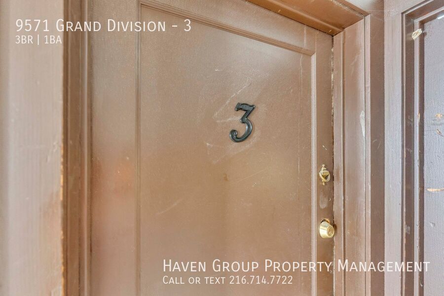 4600 (9571) Grand Division Ave | Unit 3, Cleveland, OH 44125- Spacious 3-bed 1-bath apartment! property image