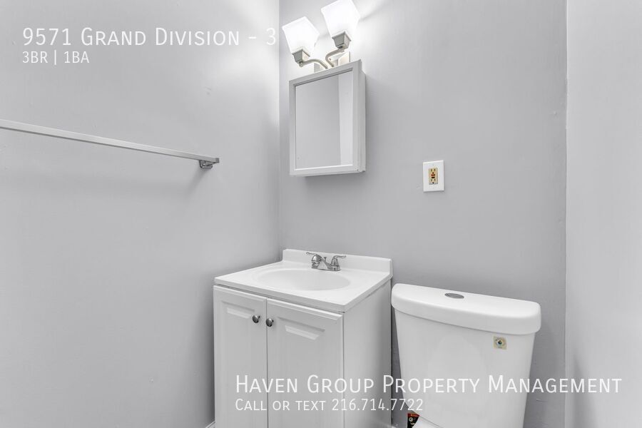 4600 (9571) Grand Division Ave | Unit 3, Cleveland, OH 44125- Spacious 3-bed 1-bath apartment! property image
