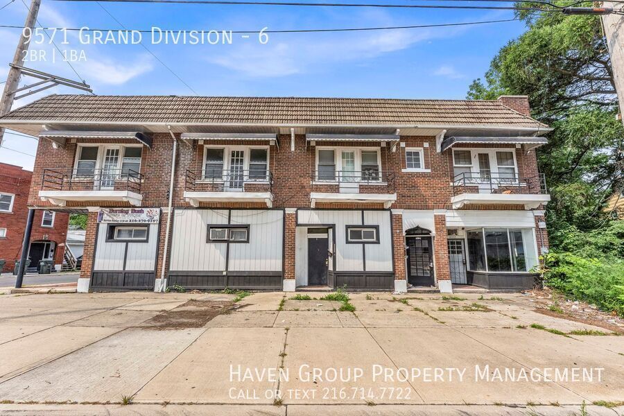 4600 Grand Division Ave | Unit 6, Cleveland, OH 44125- Spacious 2-bed 1-bath apartment! property image