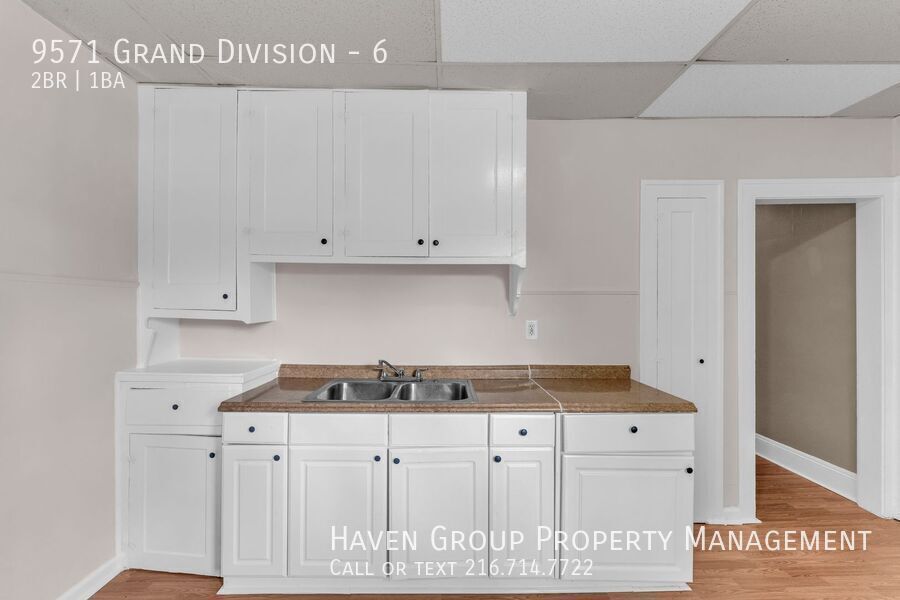 4600 Grand Division Ave | Unit 6, Cleveland, OH 44125- Spacious 2-bed 1-bath apartment! property image