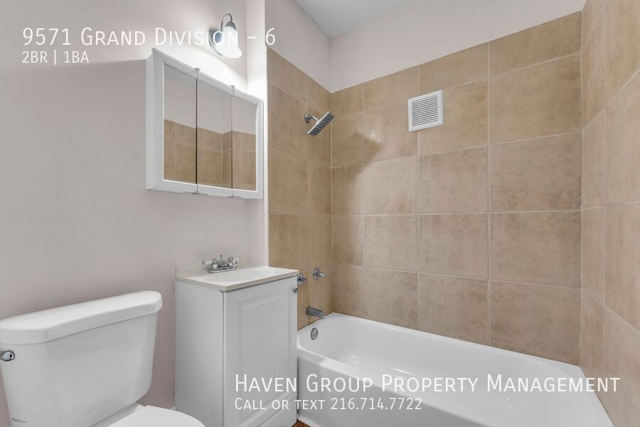 4600 Grand Division Ave | Unit 6, Cleveland, OH 44125- Spacious 2-bed 1-bath apartment! property image