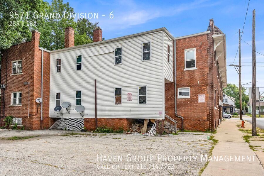 4600 Grand Division Ave | Unit 6, Cleveland, OH 44125- Spacious 2-bed 1-bath apartment! property image