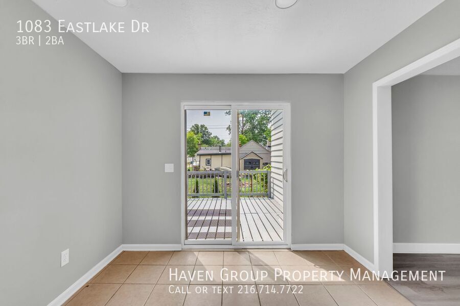 1083 Eastlake Dr, Eastlake, OH 44095 - Spacious 3-bed 1.5-bath single-family home! property image