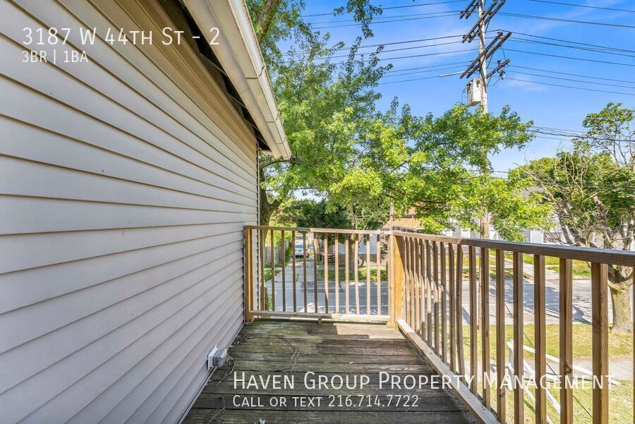 3187 W 44th St | Unit 2/UP, Cleveland, OH 44109- Spacious 3-bed 1-bath multi-family home! property image