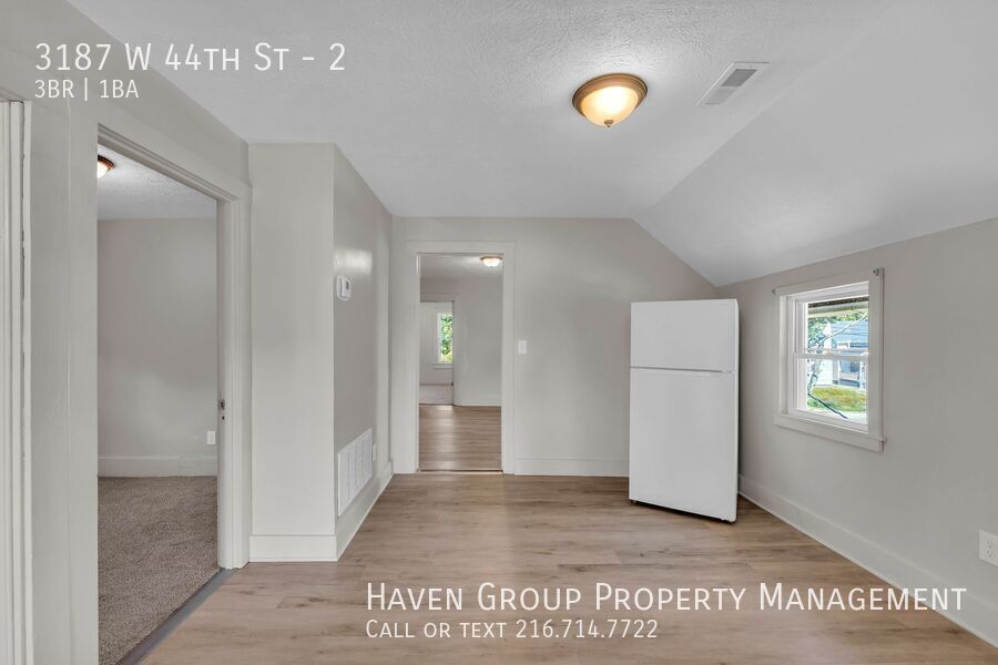 3187 W 44th St | Unit 2/UP, Cleveland, OH 44109- Spacious 3-bed 1-bath multi-family home! property image