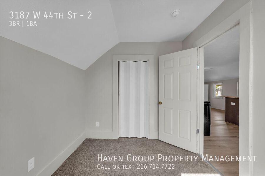 3187 W 44th St | Unit 2/UP, Cleveland, OH 44109- Spacious 3-bed 1-bath multi-family home! property image