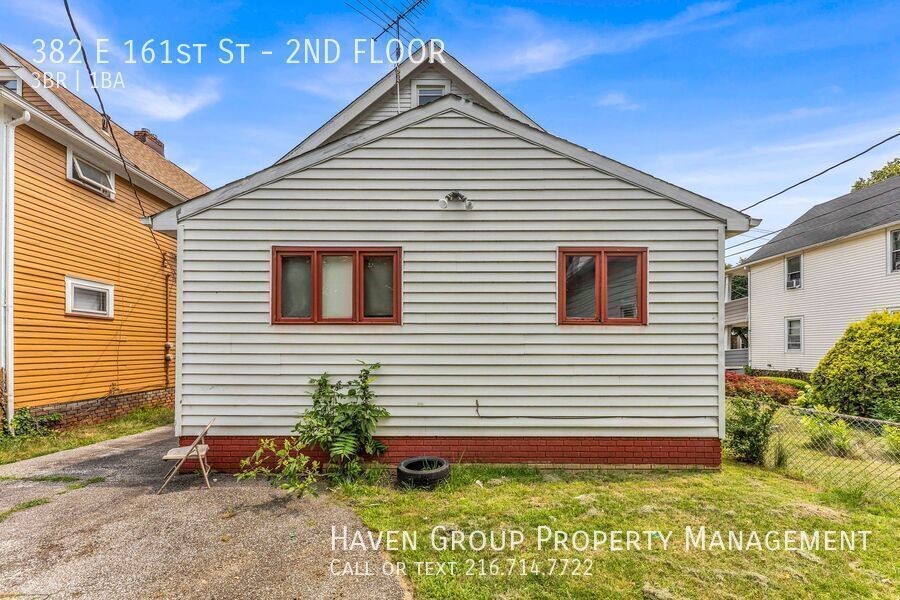382 E 161st St | 2nd Floor, Cleveland, OH 44110- Spacious 3-bed 1-bath multi-family home! property image