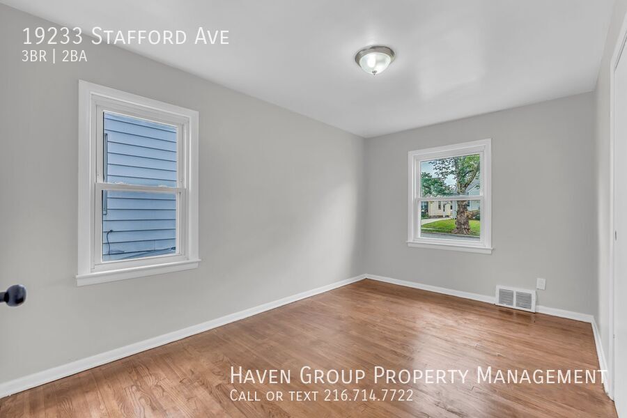19233 Stafford Ave, Maple Heights, OH 44137- Spacious 4-bed 1.5-bath single-family home! property image