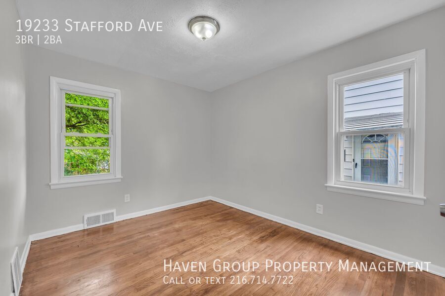 19233 Stafford Ave, Maple Heights, OH 44137- Spacious 4-bed 1.5-bath single-family home! property image
