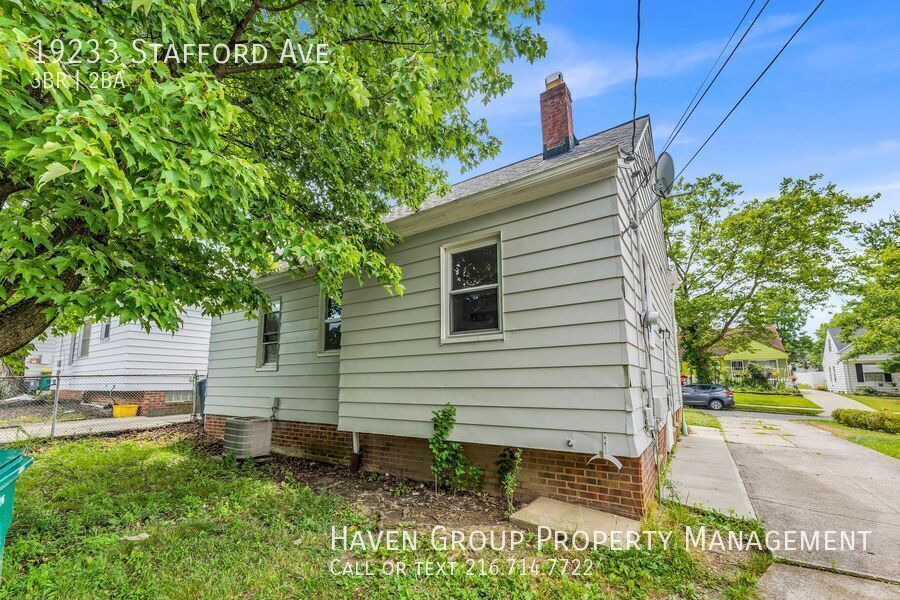 19233 Stafford Ave, Maple Heights, OH 44137- Spacious 4-bed 1.5-bath single-family home! property image