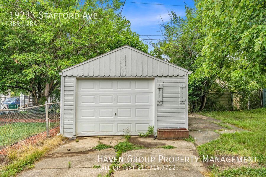 19233 Stafford Ave, Maple Heights, OH 44137- Spacious 4-bed 1.5-bath single-family home! property image