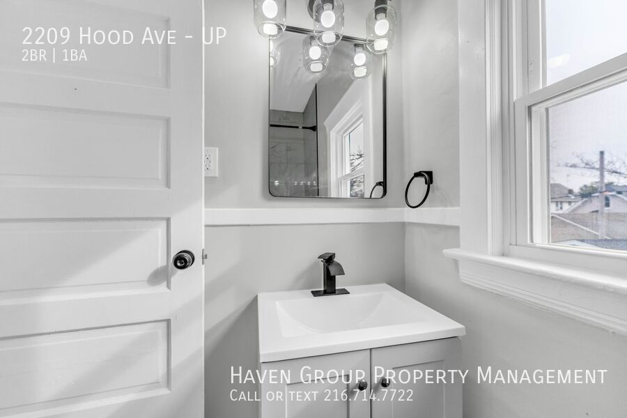 2209 Hood Ave | UP, Cleveland, OH 44109- Spacious 2-bed 1-bath multi-family home! A minimum credit score of 640 is required. property image