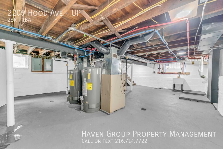 2209 Hood Ave | UP, Cleveland, OH 44109- Spacious 2-bed 1-bath multi-family home! A minimum credit score of 640 is required. property image