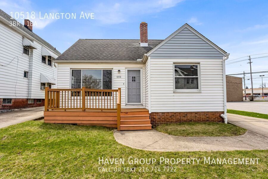 10518 Langton Ave, Garfield Heights, OH 44125- Spacious 3-bed 1-bath single-family home!  property image