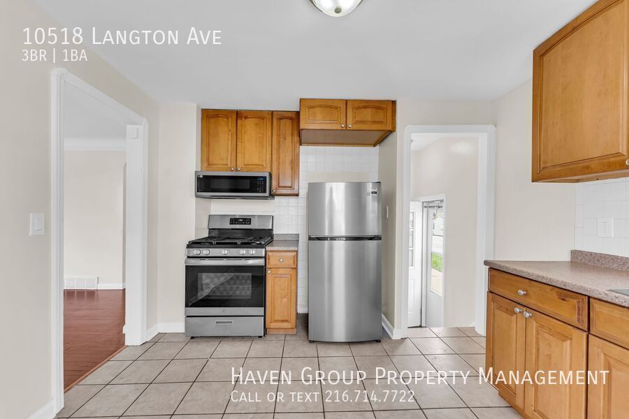 10518 Langton Ave, Garfield Heights, OH 44125- Spacious 3-bed 1-bath single-family home!  property image