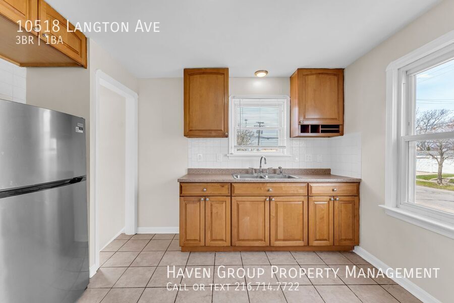 10518 Langton Ave, Garfield Heights, OH 44125- Spacious 3-bed 1-bath single-family home!  property image