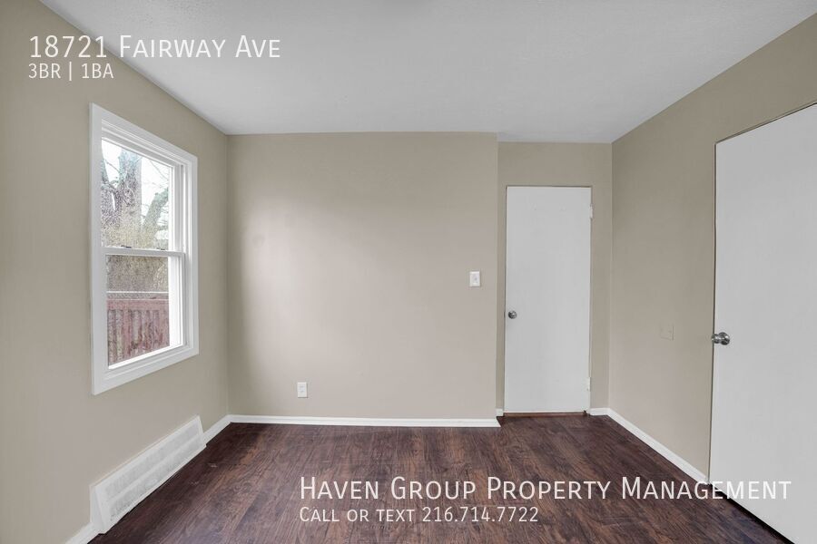 18721 Fairway Ave, Maple Heights, OH 44137- Spacious 3-bed 1-bath single-family home!  property image