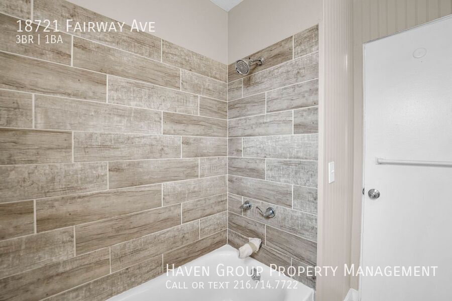 18721 Fairway Ave, Maple Heights, OH 44137- Spacious 3-bed 1-bath single-family home!  property image