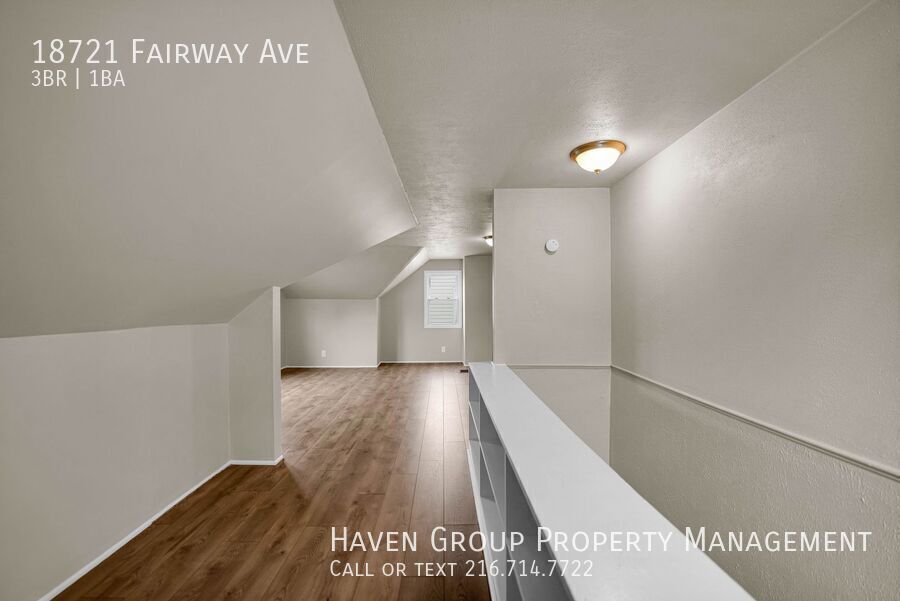 18721 Fairway Ave, Maple Heights, OH 44137- Spacious 3-bed 1-bath single-family home!  property image