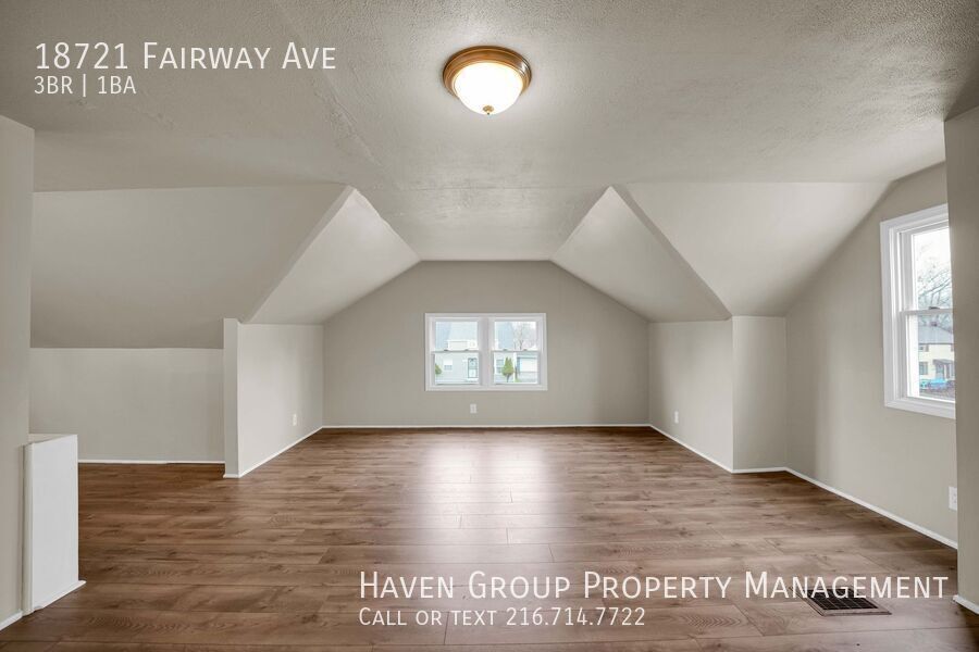 18721 Fairway Ave, Maple Heights, OH 44137- Spacious 3-bed 1-bath single-family home!  property image