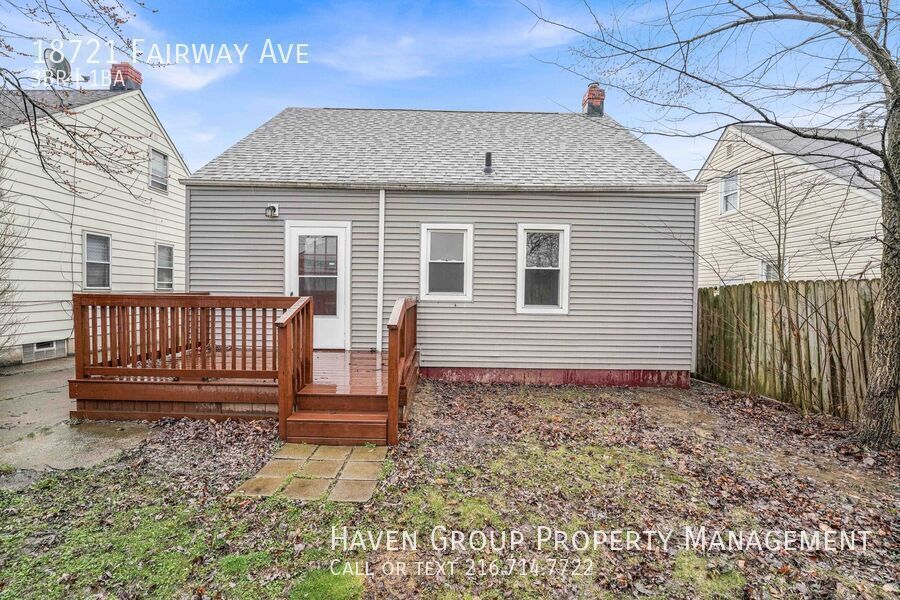18721 Fairway Ave, Maple Heights, OH 44137- Spacious 3-bed 1-bath single-family home!  property image