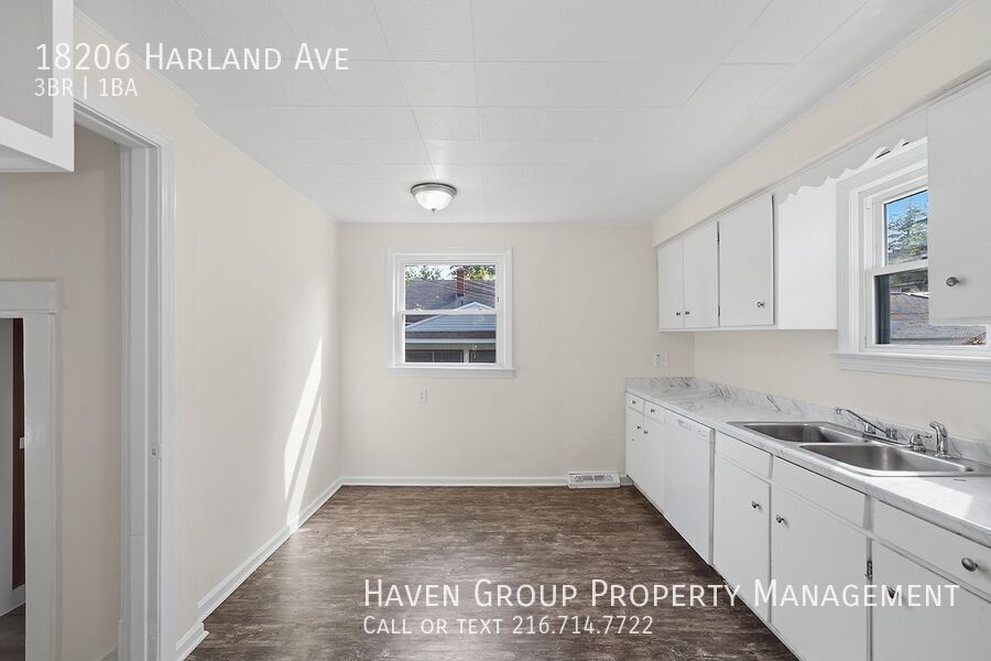 18206 Harland Ave, Cleveland - Spacious 3 bed 1 bath single family home! Please note that the full security deposit is required. property image