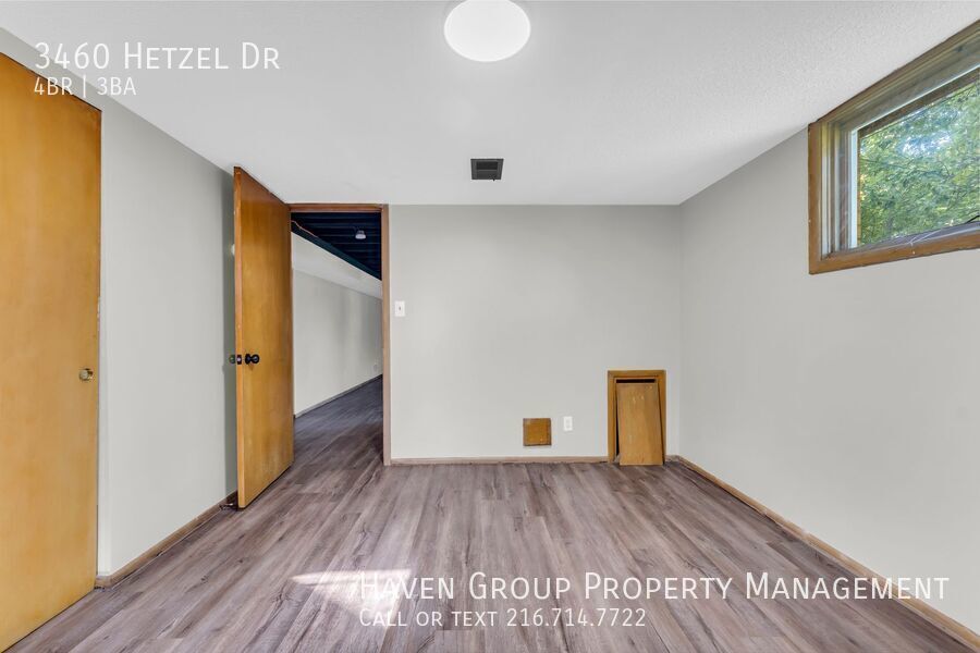 3460 Hetzel Dr, Parma, OH 44134 - Spacious 4-bed 2.5-bath single-family home!  property image