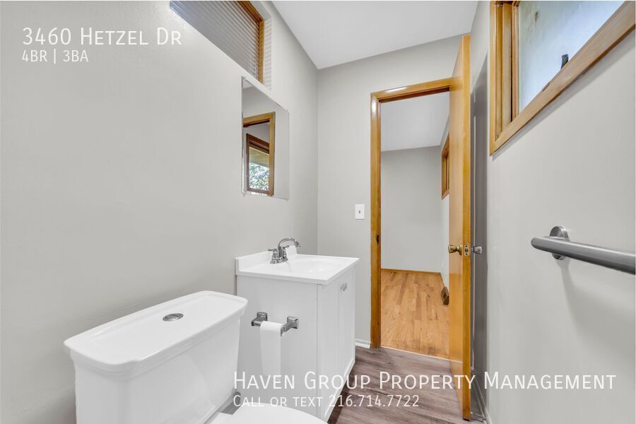 3460 Hetzel Dr, Parma, OH 44134 - Spacious 4-bed 2.5-bath single-family home!  property image