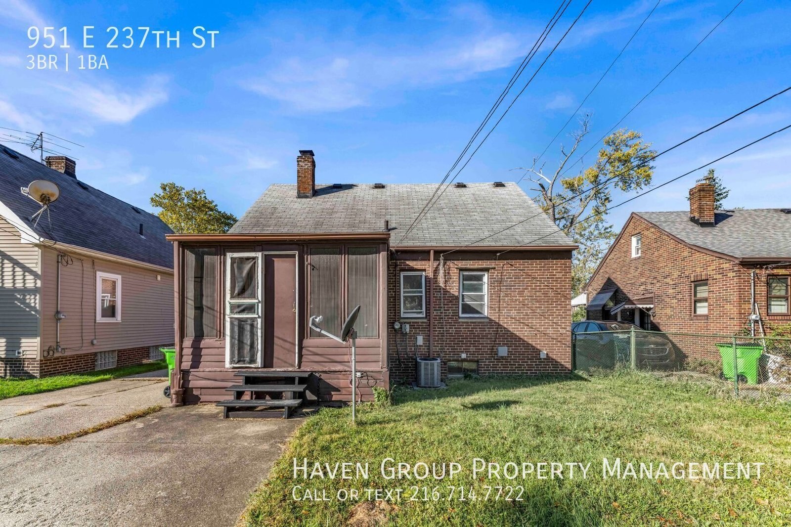 951 E 237th St, Euclid, OH 44123 - Spacious 3-bed 1-bath single-family home!  property image